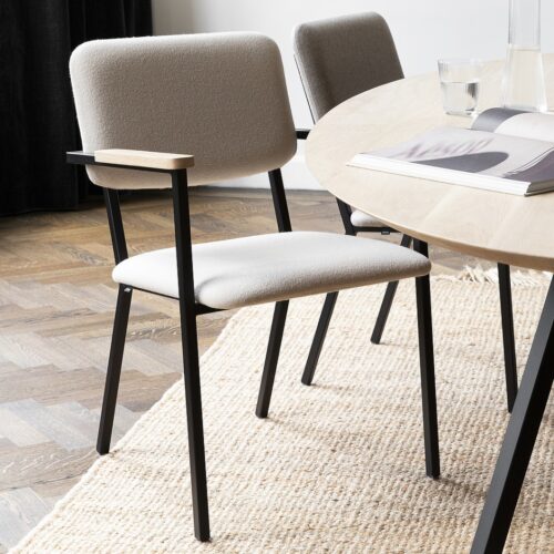 Eetkamerstoel Studio Henk Co met armleuning