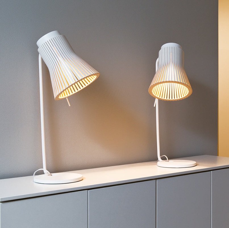 Tafellamp Secto Design Petite 4620 showroommodel - Afbeelding 2